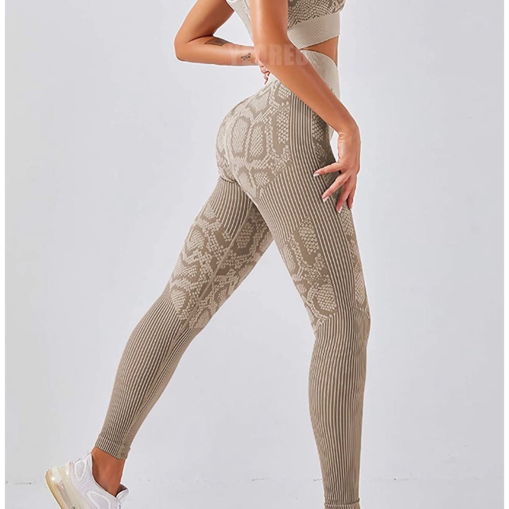 Snake print work out set